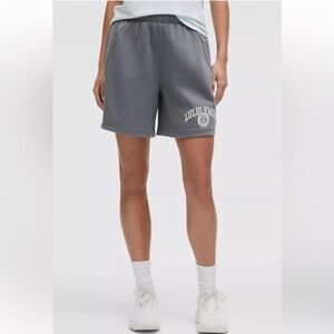 Lululemon Scuba Mid-Rise Oversized Short 7" Graphic Solar Grey NWT Size Small
